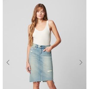 BLANK NYC Beach view skirt. Size 25